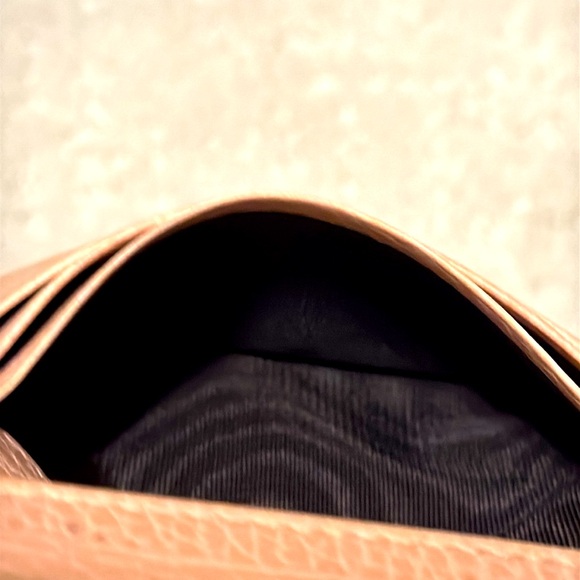 GUCCI MARMOT COMPACT WALLET IN LIGHT PINK COLOR LEATHER AUTHENTIC EUC - Picture 6 of 12